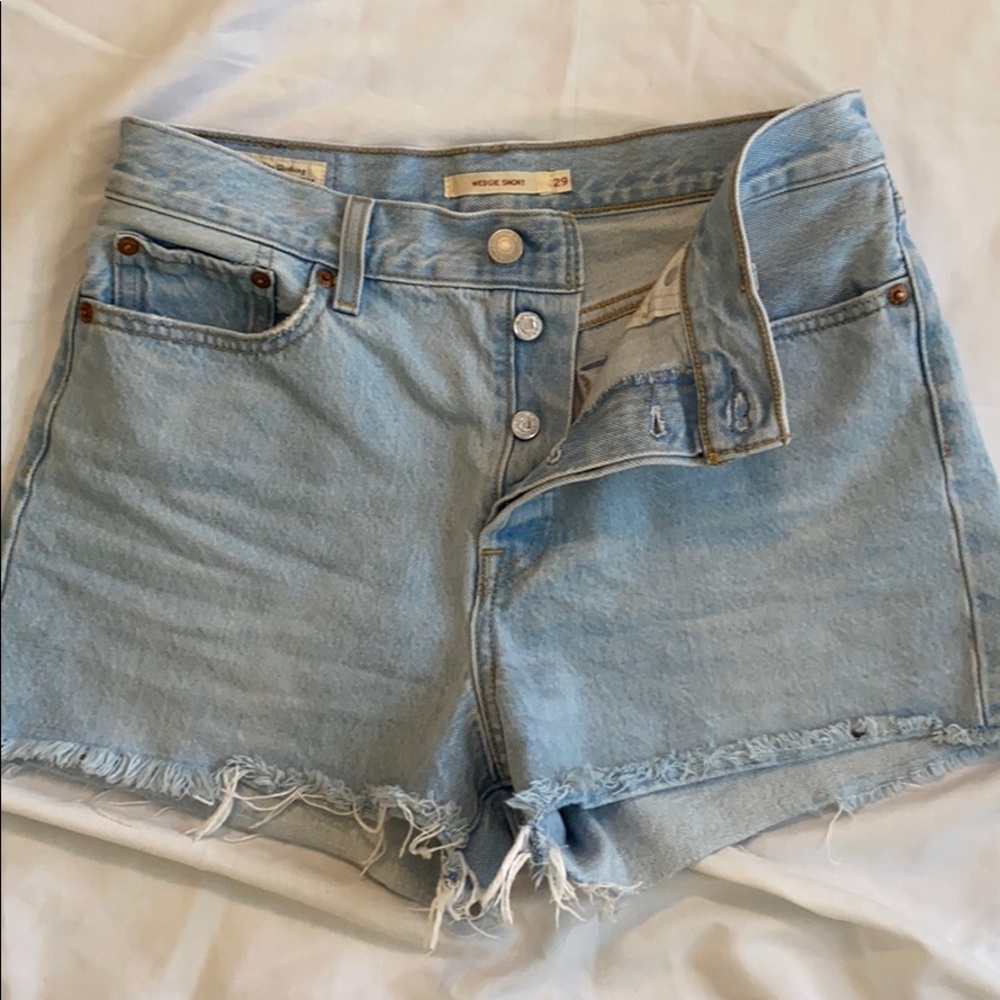 Levi’s wedgie shorts